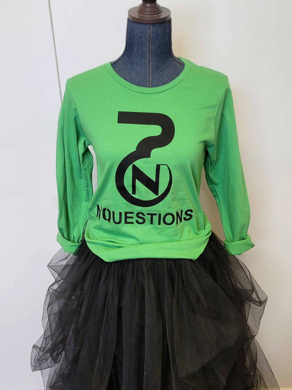 Green Graphic Women Long-Sleeve Top